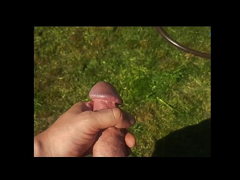 ❤️ Hottie krijt har rôze kut neukt en komt mei in spuit yn in simmertún ️ Porno fb by wy