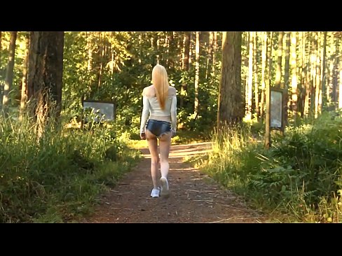 ❤️ Moaie frou beweecht stadich, net neaken video ️ Porno fb by wy