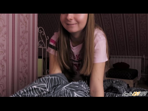 ❤️ Blondie sûget har BFF's djip en krijt cum yn 'e mûle ️ Porno fb by wy